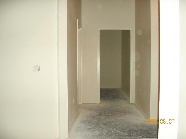 06_Looking_past_the_managers_office